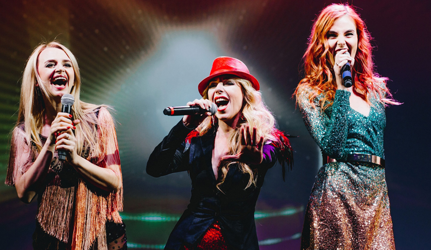 Театр эстрады представит осенью новое шоу "Mama mia" Театр эстрады представит осенью новое шоу "Mama mia"